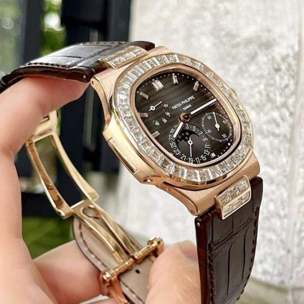 Patek Philippe 5724 Nautilus Rose Gold - Image 4