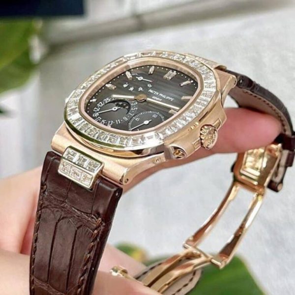 Patek Philippe 5724 Nautilus Rose Gold - Image 6