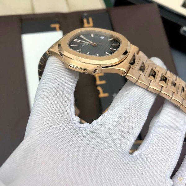 Patek Philippe Nautilus 5711/1R-001 - Image 2